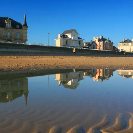 Appartement L'ecrin D'eiffel Grand Très Bien équipée 2ème étage Avec Ascenseur Parking Privatif 5 Mn En Voiture Du Centre De 15 Mn De La D'arromanches Bayeux